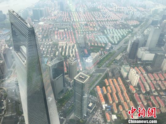 中国第一高楼546米“上海之巅”观光厅正式开放(图)