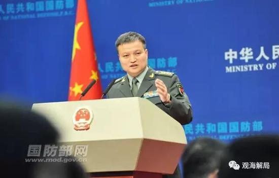 国防部新闻发言人杨宇军回答记者提问