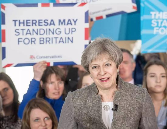 英国此前宣布将于6月8日举行新一届大选，因此欧盟与英国的谈判将在大选之后正式开始。
