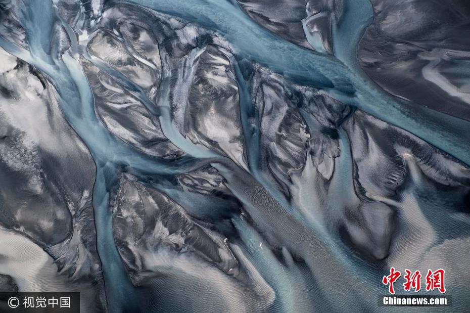 高空拍摄冰岛冰川河流火山黑沙 犹如外星秘境