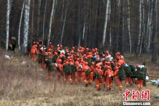 内蒙古大兴安岭一日发生三起森林火灾 已全部合围