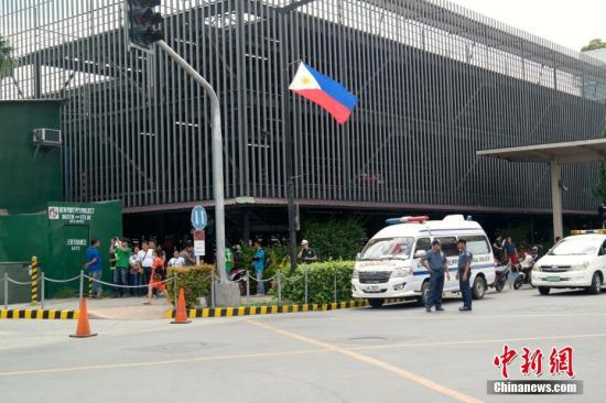 菲律宾酒店遭枪击纵火致百余死伤 警方否认涉恐袭