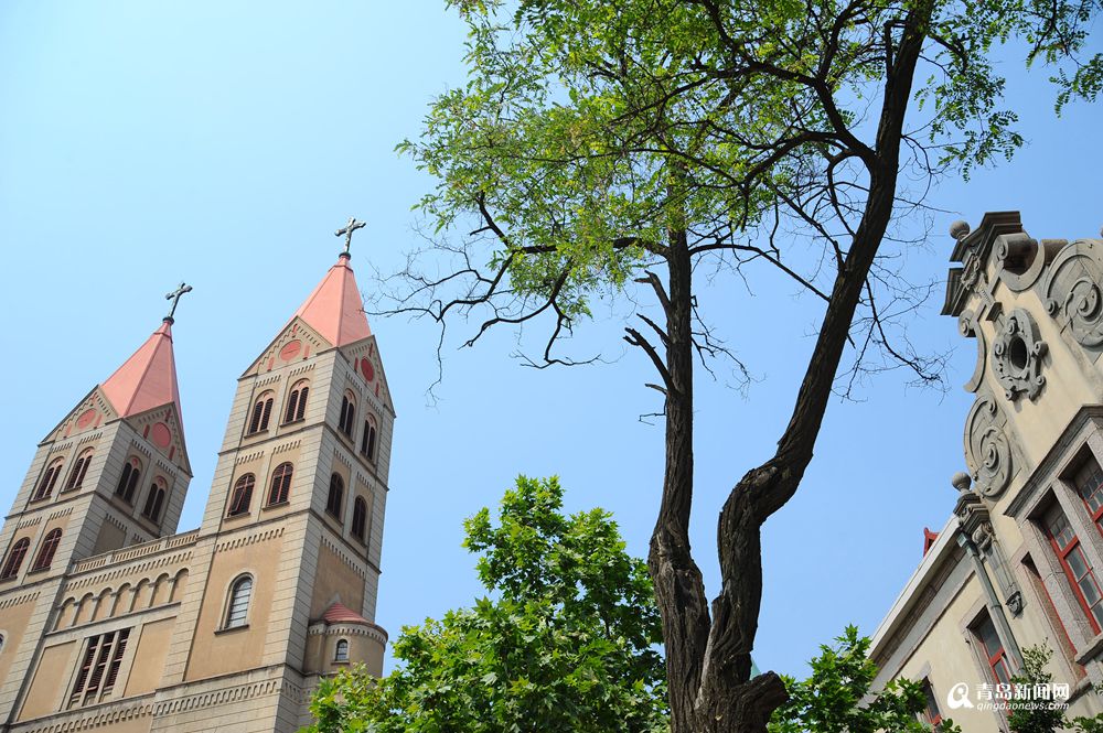 高清：夏天来青岛看教堂 晒圣米埃尔全年美图