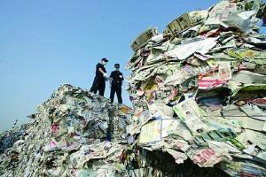 洋垃圾暴利：1公斤服装几十元 门店年赚十几万