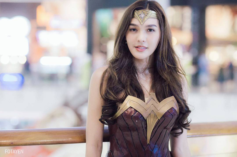 泰国“神奇女侠”太美了 但真实性别却是个谜