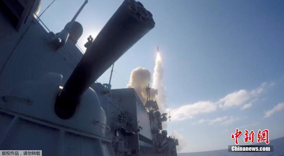 俄军向叙境内发射导弹摧毁恐怖组织设施