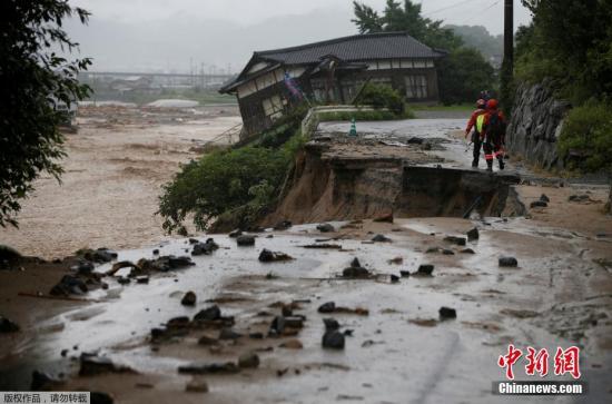 日本九州特大暴雨灾情扩大 遇难人数升至16人