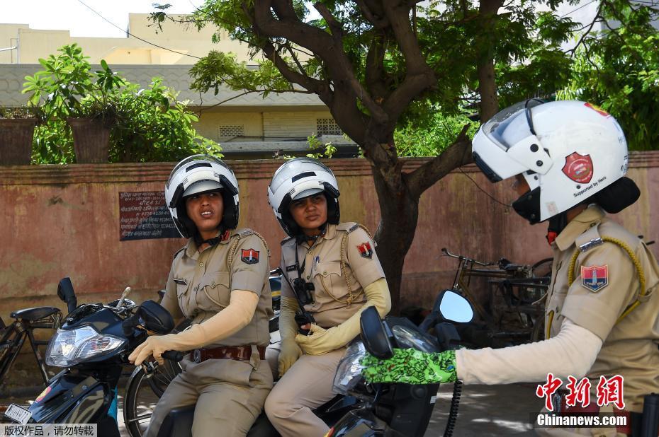 印度成立女警巡逻队 欲改变性犯罪频发现状