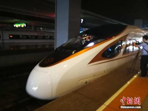 复兴号9月提速至350公里 北京上海缩至4.5小时