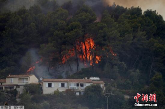 法国南部大火减弱 一男子涉嫌过失纵火被起诉