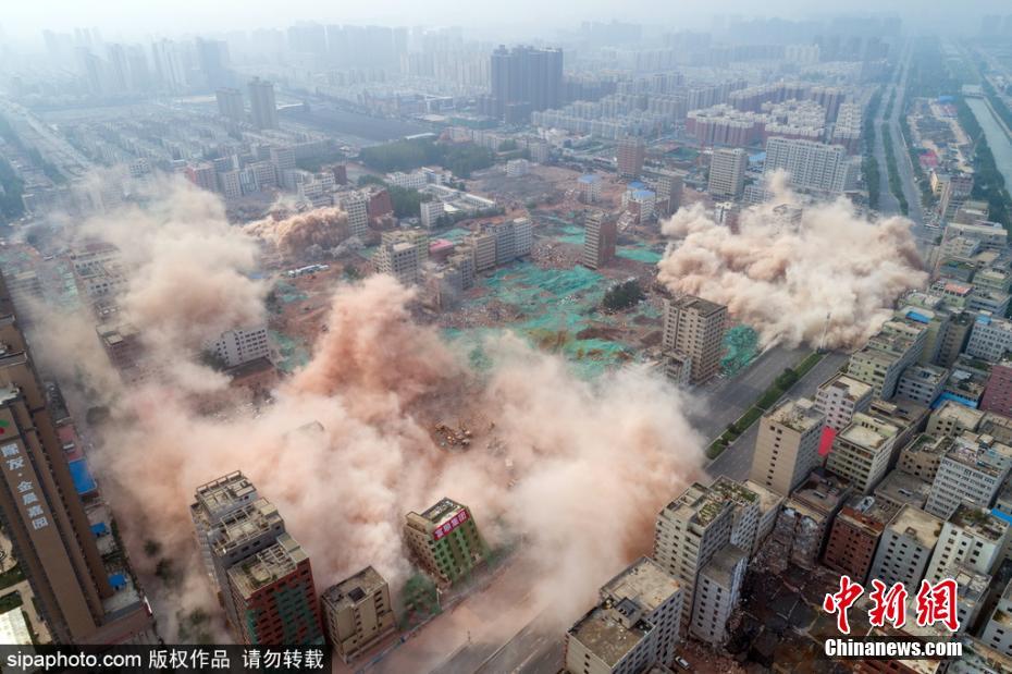 郑州最大城中村36栋楼爆破 堪称国内之最