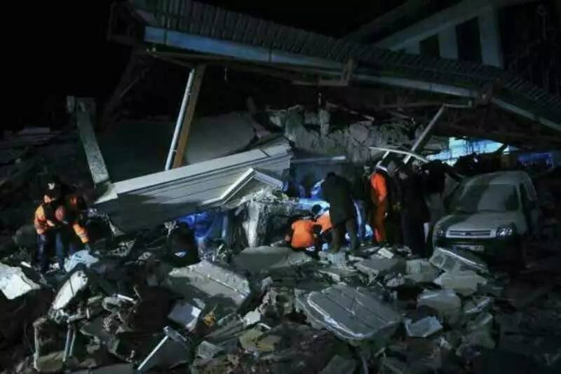揪心!九寨沟地震已致9人遇难 青岛游客传来消息
