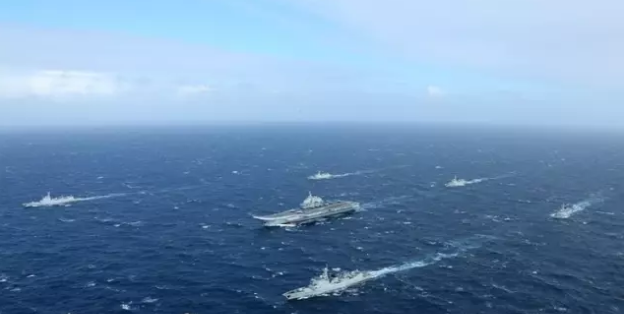 辽宁舰今日凌晨穿越台湾海峡 台军全程监控(图)