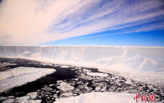 资料图:南极的冰架