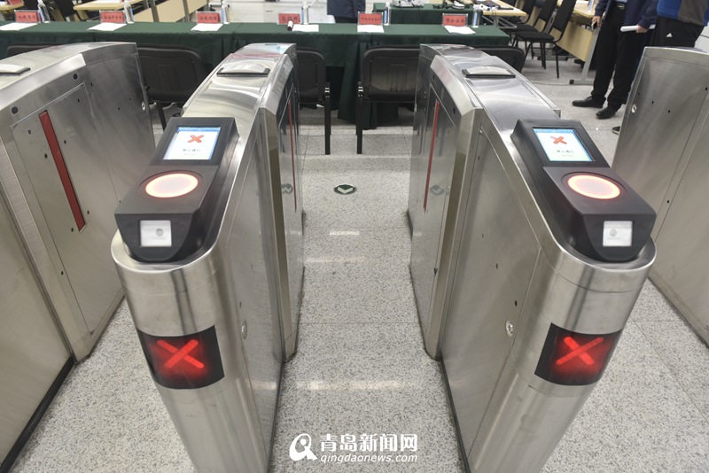 北京地铁闸机图片