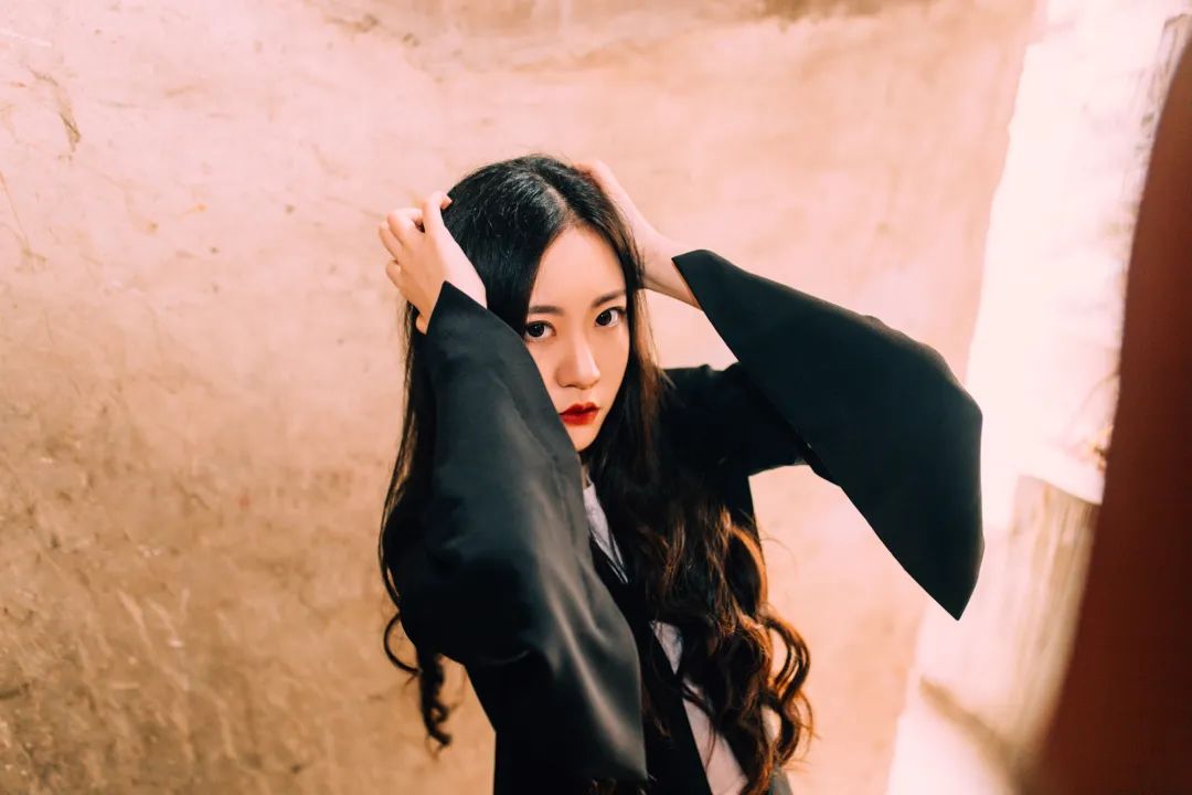 这美丽背后是怎样的努力和辛酸,比如青岛00后女孩王小童