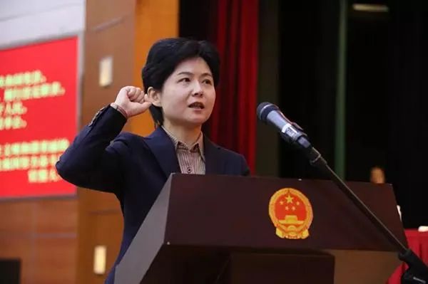 47岁女书记履新 成全国最年轻的直辖市区委书记