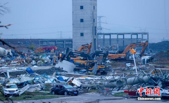 资料图:5月14日晚,武汉蔡甸区发生9级龙卷风.张畅 摄