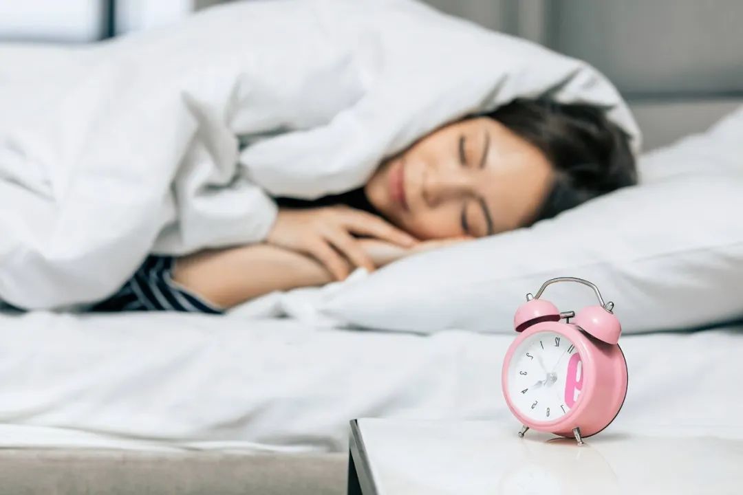 平时熬的夜 周末补觉有用吗?来看看补觉的正确方法→ - 青岛新闻网