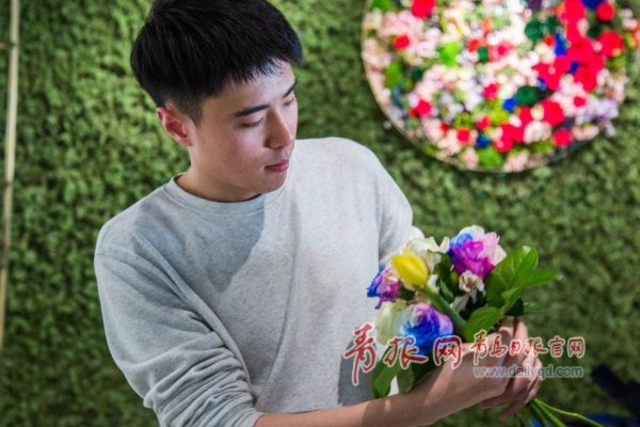 90后男花艺师和他的情人节