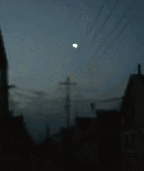 组图：青岛天空惊现UFO？ 网友拍下清晰视频