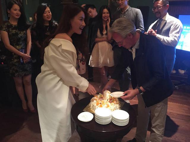 中国嫩模遭豪车大亨“求婚”