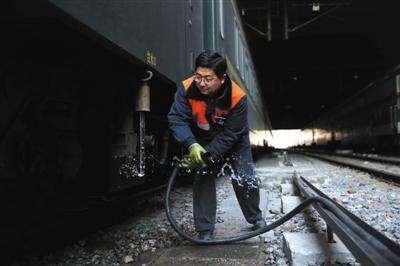 铁路春运1月30日进入高峰 客流高峰期至2月7日