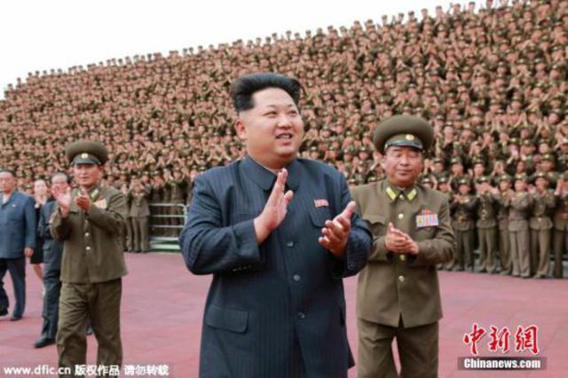 金正恩会见氢弹试验科研人员 赞其为国贡献卓著
