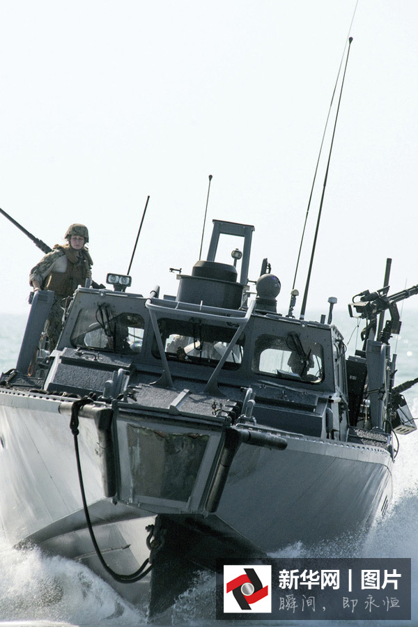 伊朗证实抓扣2艘美国海军舰艇 美官员回应