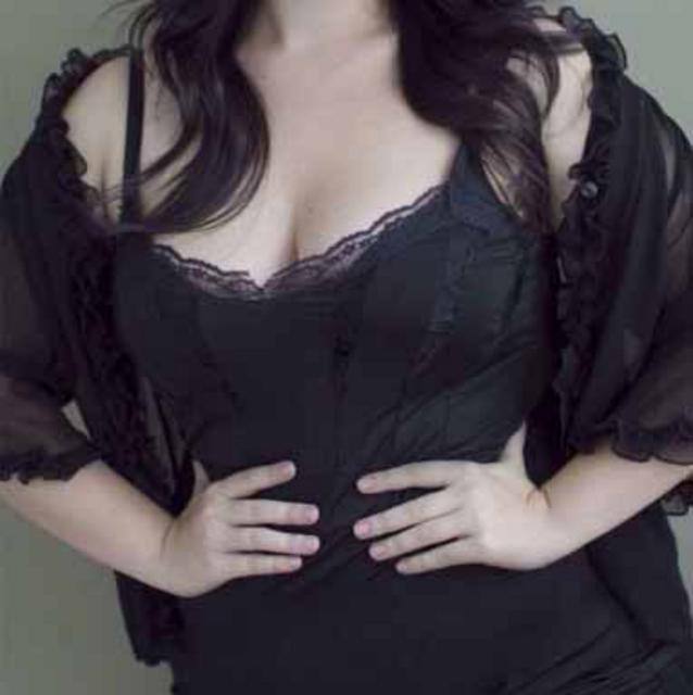 拍照显瘦窍门走红 真人示范对比太实用 拍照显瘦窍门走红 真人示范对比太实用