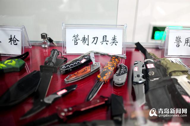 这些东西不能带 地铁开通1月查获1570件违禁品 这些东西不能带 地铁开通1月查获1570件违禁品