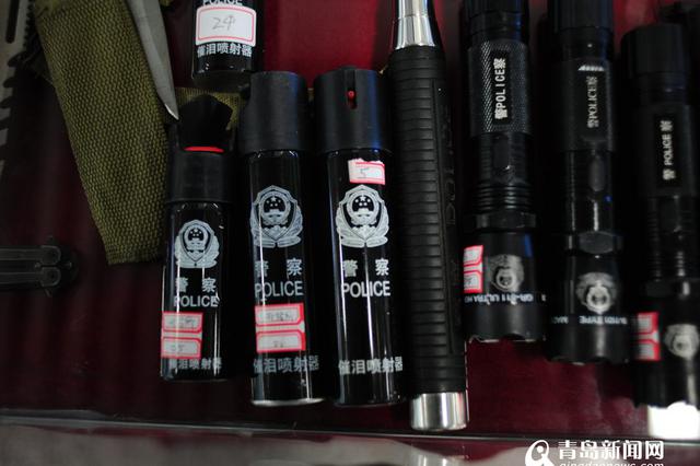 这些东西不能带 地铁开通1月查获1570件违禁品 这些东西不能带 地铁开通1月查获1570件违禁品