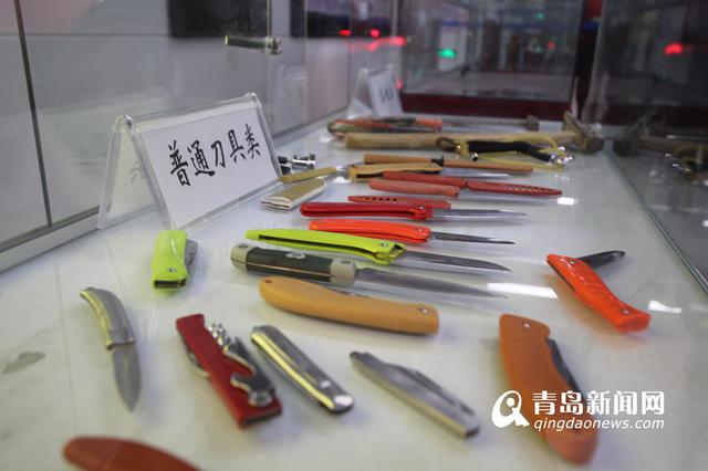 这些东西不能带 地铁开通1月查获1570件违禁品 这些东西不能带 地铁开通1月查获1570件违禁品