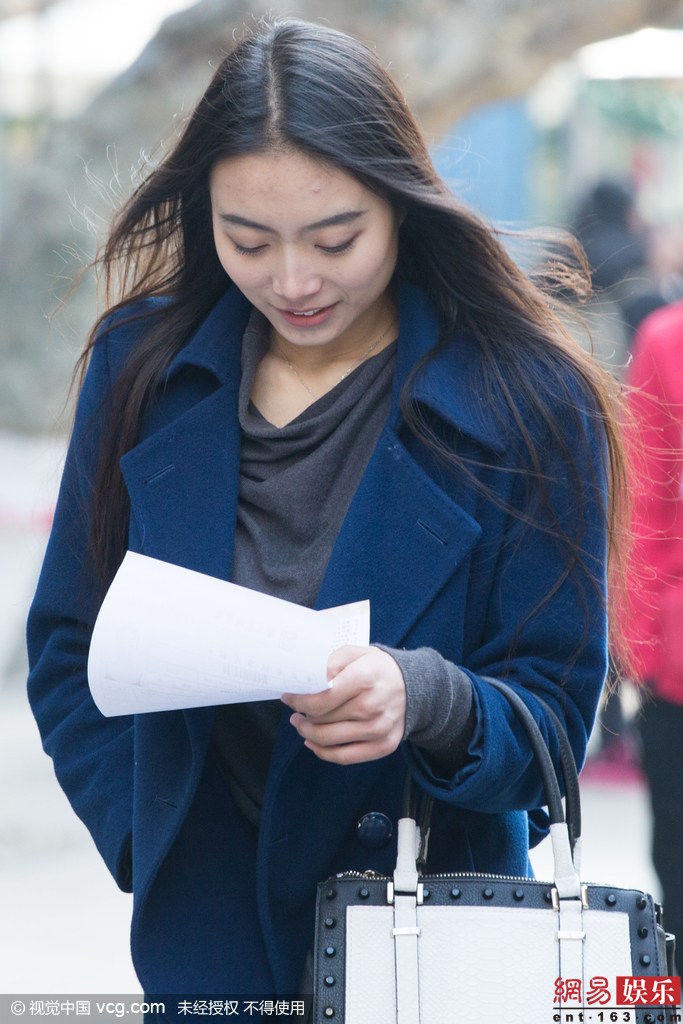 南京艺考众美女学生现身颜值高(组图)