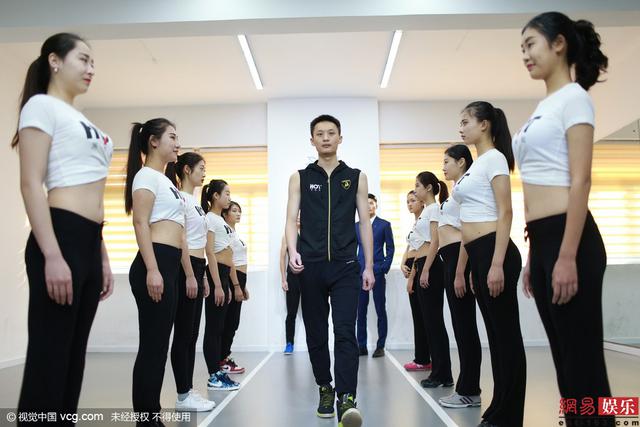 南京艺考众美女学生现身颜值高(组图) 南京艺考众美女学生现身颜值高(组图)