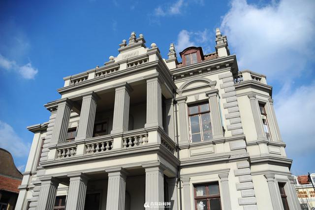 安娜别墅全球招商 百年老楼未来引关注(组图)