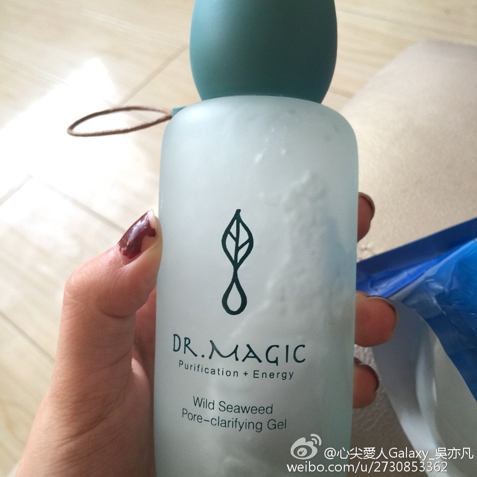 女子网购化妆品到手成冰坨 盘点冻住的快递