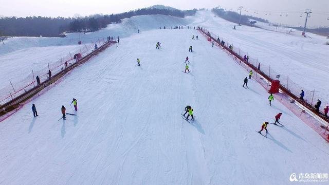 【年新闻】藏马山景区春节庙会 冰雪中品年俗
