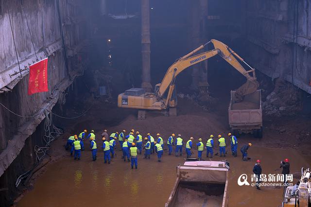 高清：地铁错埠岭站土建收尾 3号线4月底轨通