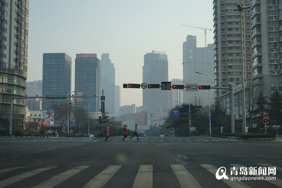 高清:青岛除夕上演空城计 城市暂时进入休眠期