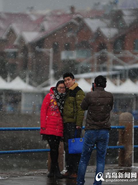 【攒新闻】猴年首雪网友晒欢乐 总有一张萌翻你