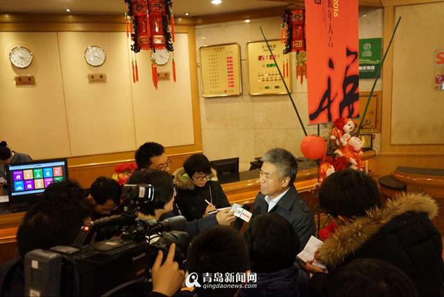 市十五届人大五次会议明开幕 代表报到