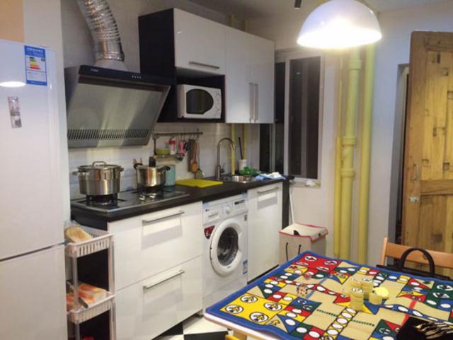 父母花光积蓄为儿北京买房 比他们结婚时还破