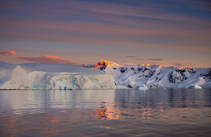 意摄影师远涉南极拍摄震撼美景