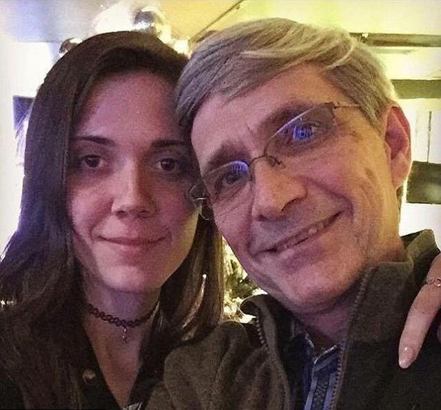 美老夫少妻相差33岁网上自信分享私生活