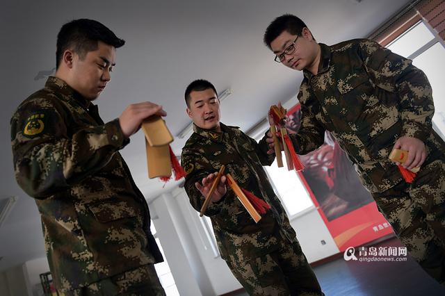 【新青年】消防队里的曲艺达人 获吴君如点赞