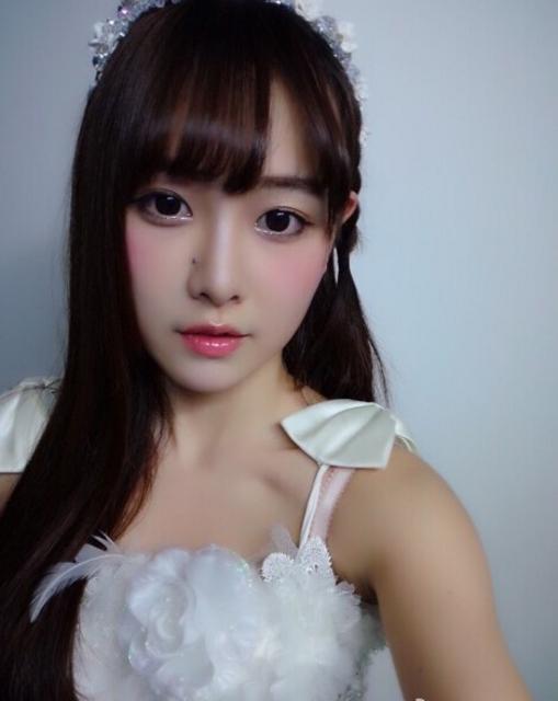 SNH48成员与女伴起争执 全身被点燃
