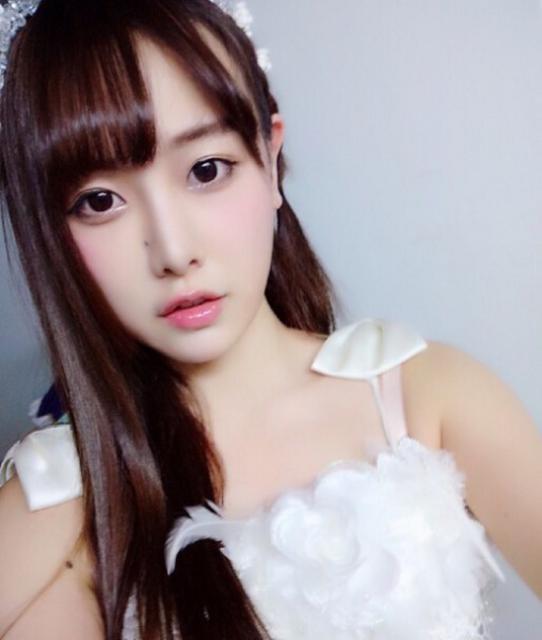 SNH48成员与女伴起争执 全身被点燃