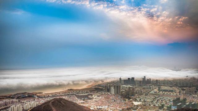 200米高空俯拍云雾青岛 治愈系美图养眼