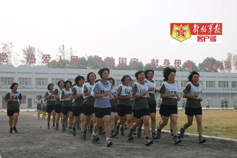 军校女学员才艺颜值赛网红